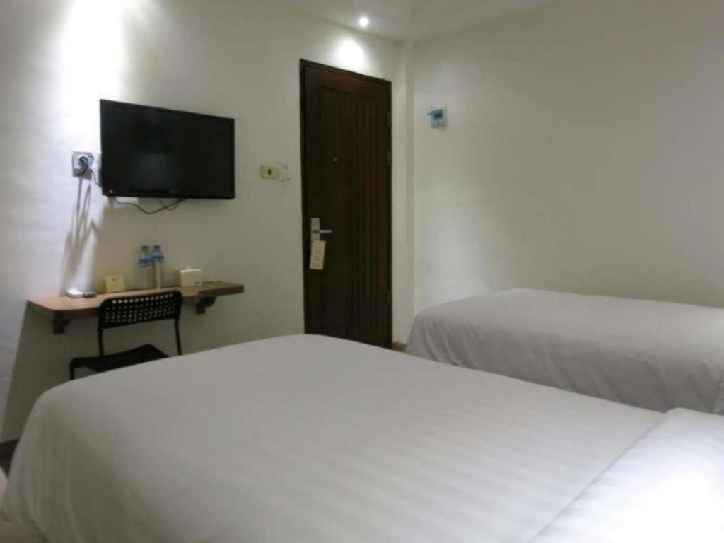 Hart Hotel Arjuna Mataram Buitenkant foto