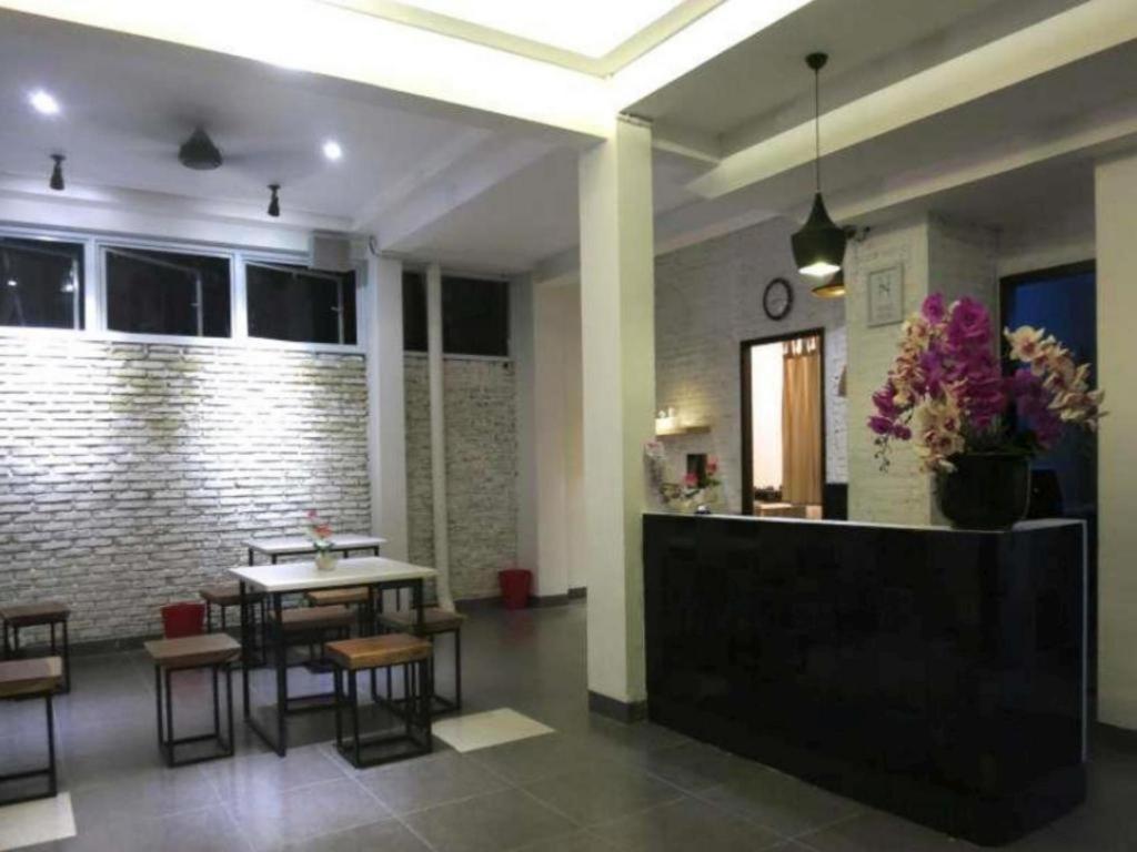 Hart Hotel Arjuna Mataram Buitenkant foto