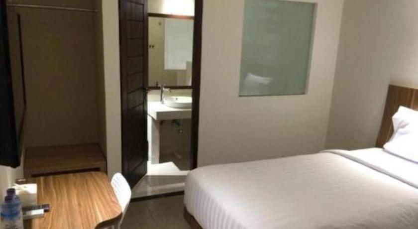 Hart Hotel Arjuna Mataram Buitenkant foto