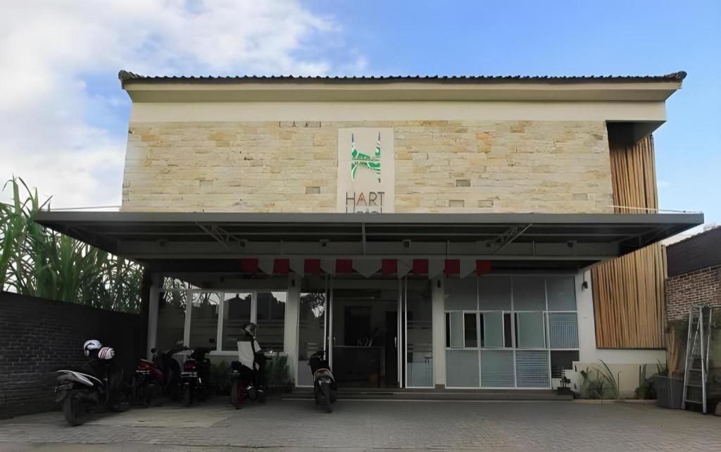 Hart Hotel Arjuna Mataram Buitenkant foto