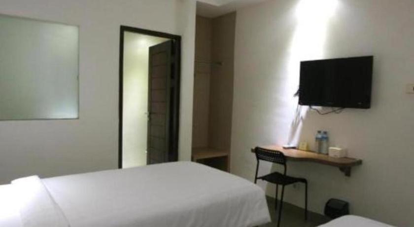 Hart Hotel Arjuna Mataram Buitenkant foto