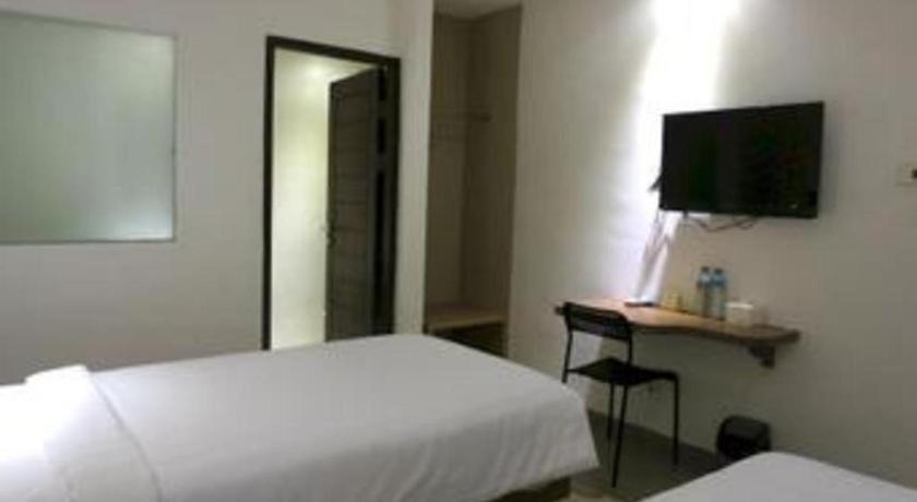 Hart Hotel Arjuna Mataram Buitenkant foto