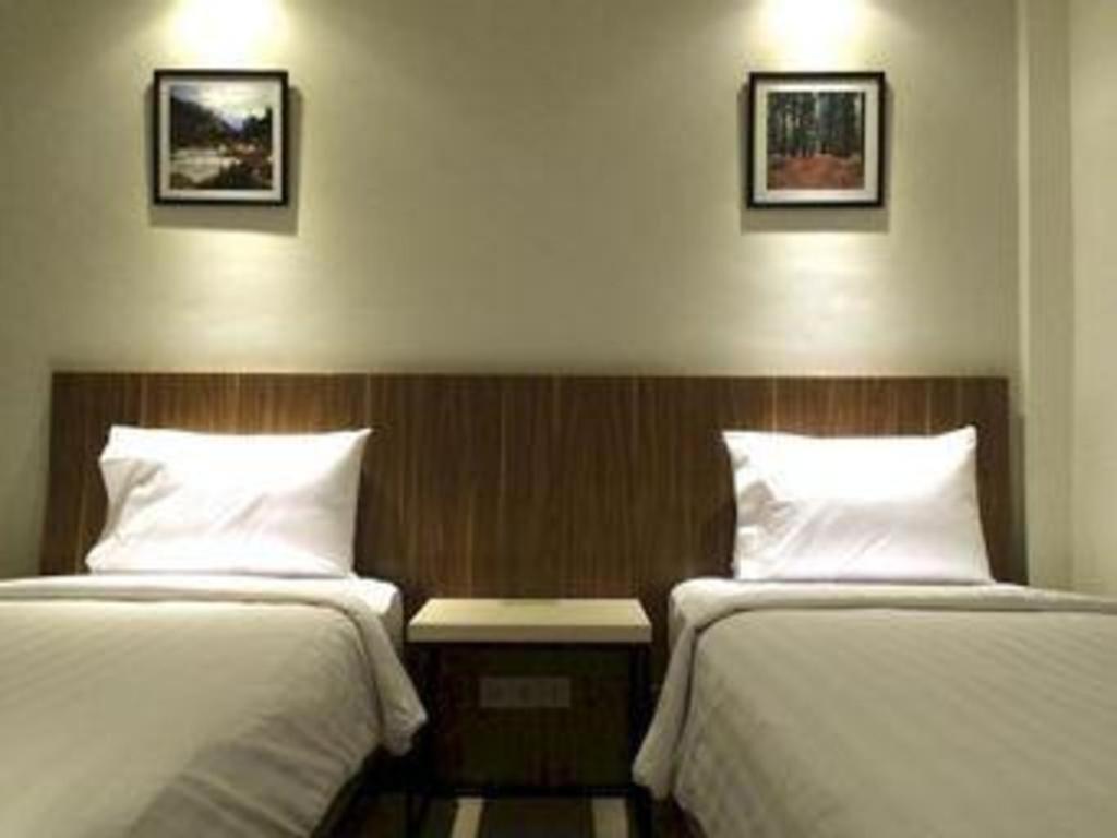 Hart Hotel Arjuna Mataram Buitenkant foto