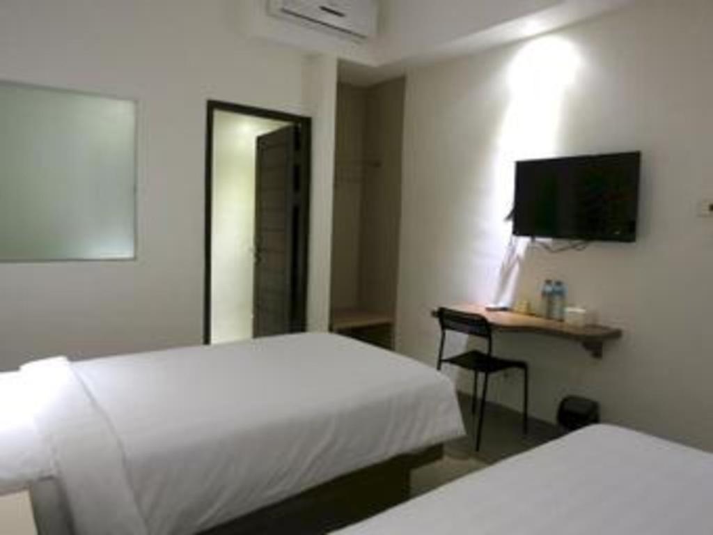 Hart Hotel Arjuna Mataram Buitenkant foto