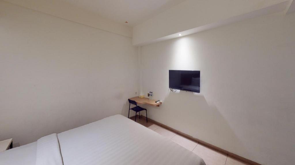 Hart Hotel Arjuna Mataram Buitenkant foto