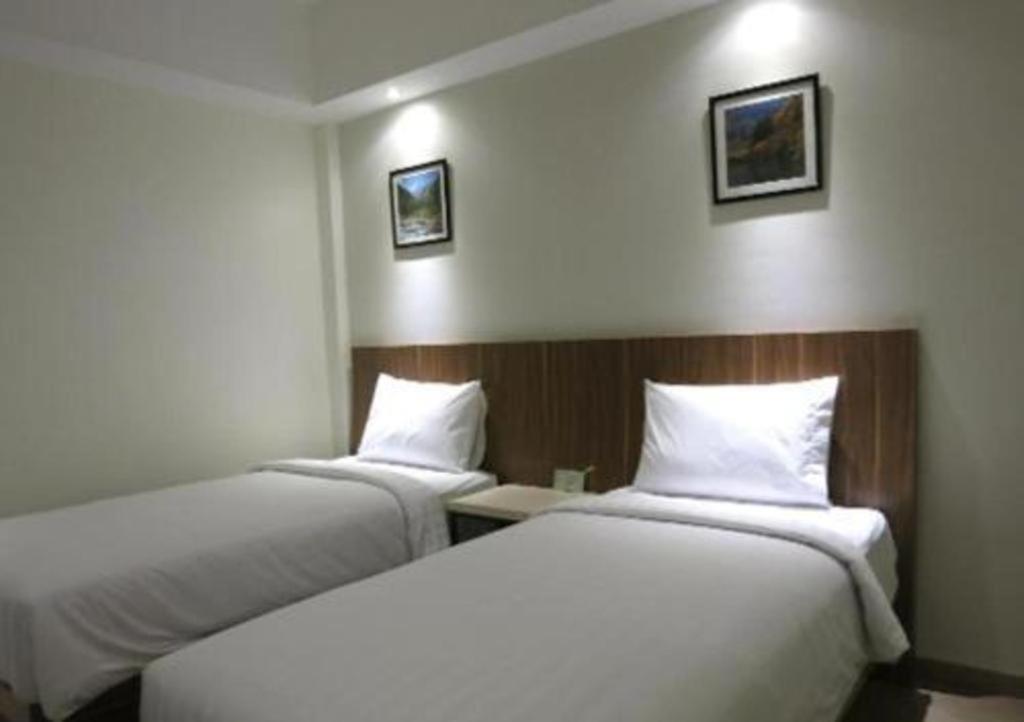 Hart Hotel Arjuna Mataram Buitenkant foto