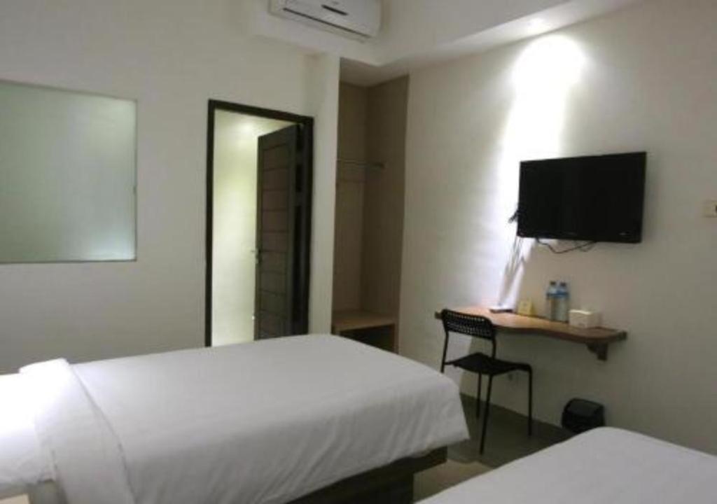 Hart Hotel Arjuna Mataram Buitenkant foto