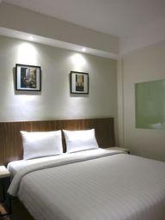 Hart Hotel Arjuna Mataram Buitenkant foto