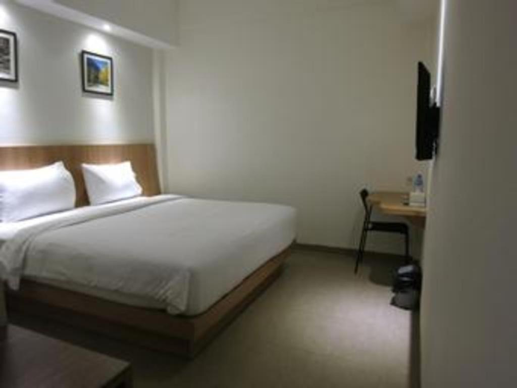 Hart Hotel Arjuna Mataram Buitenkant foto