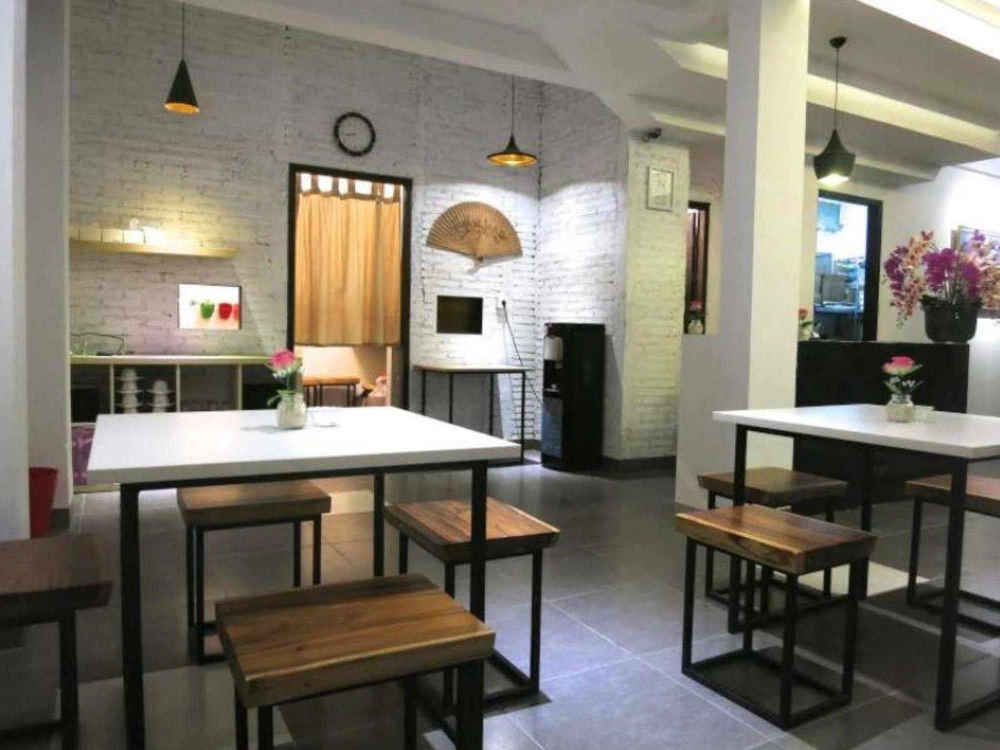 Hart Hotel Arjuna Mataram Buitenkant foto